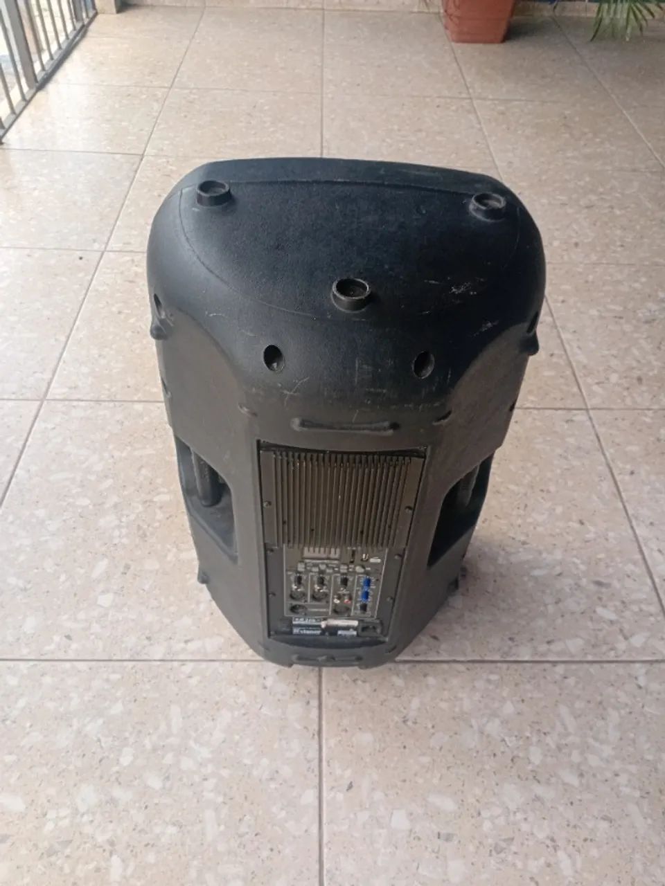 Caixa amplificada staner