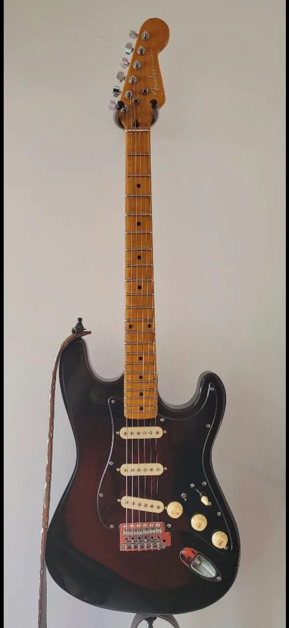 Guitarra Stratocaster  - Foto 3