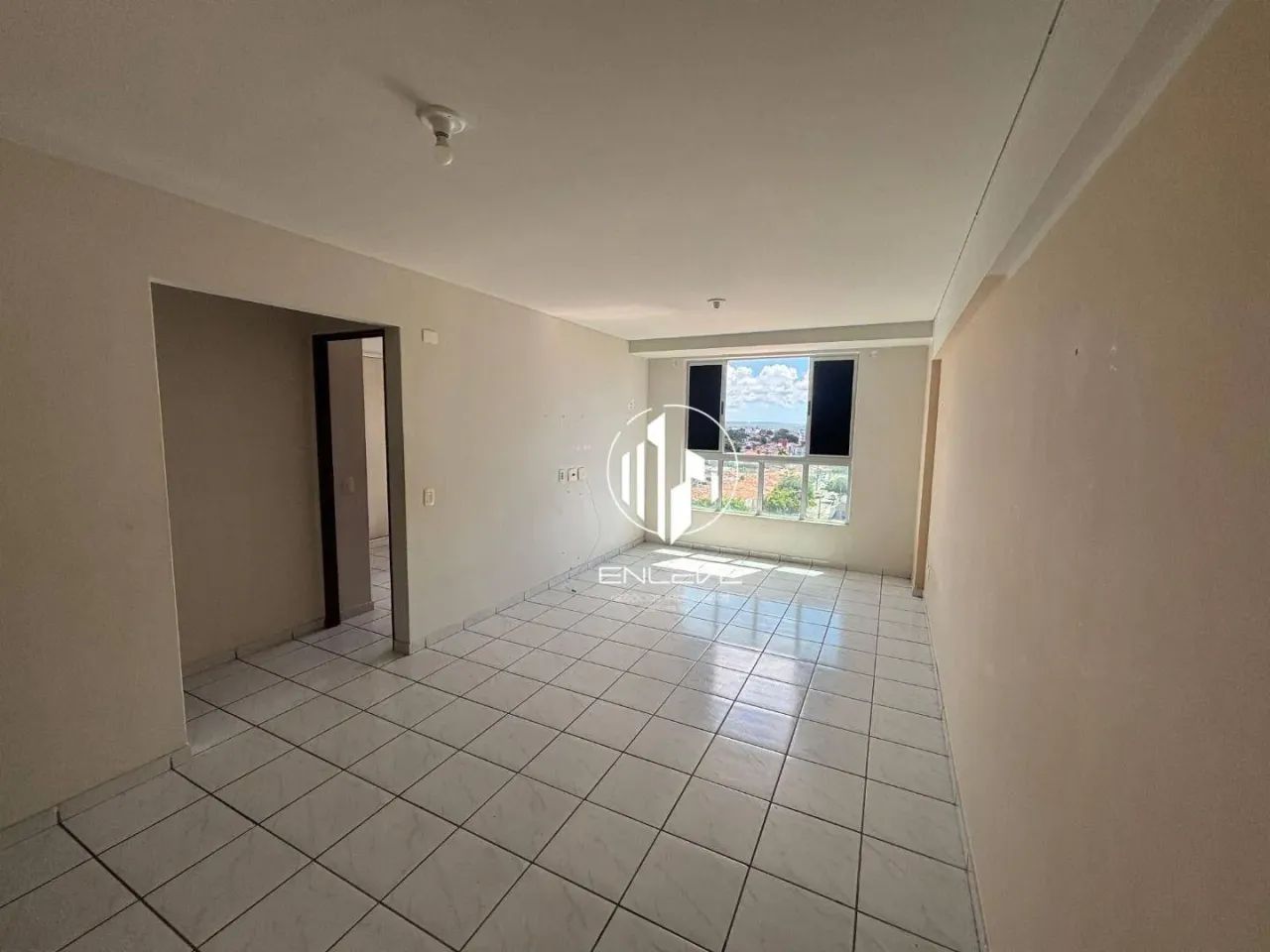 Apartamento com 02 quartos no Bairro dos Estados