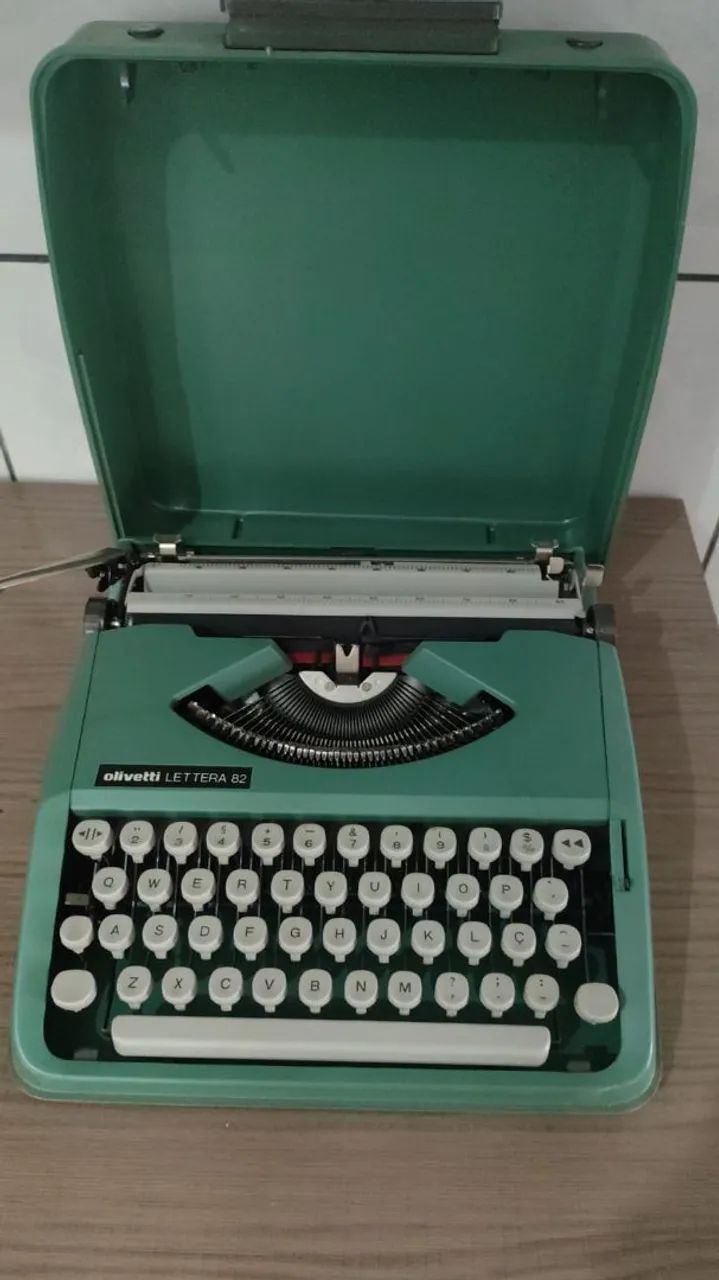 Maquina de Escrever Olivetti Lettera 82 Semi-Nova - Foto 4