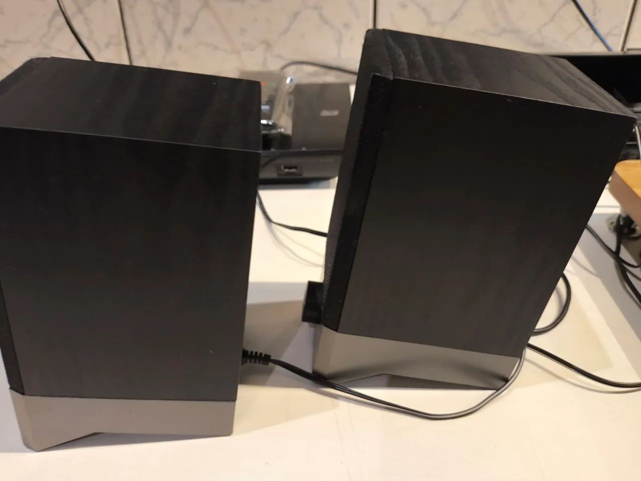 Par de Caixas de som Edifier R19U 2.0  - Funcionando perfeitamente  - Foto 4