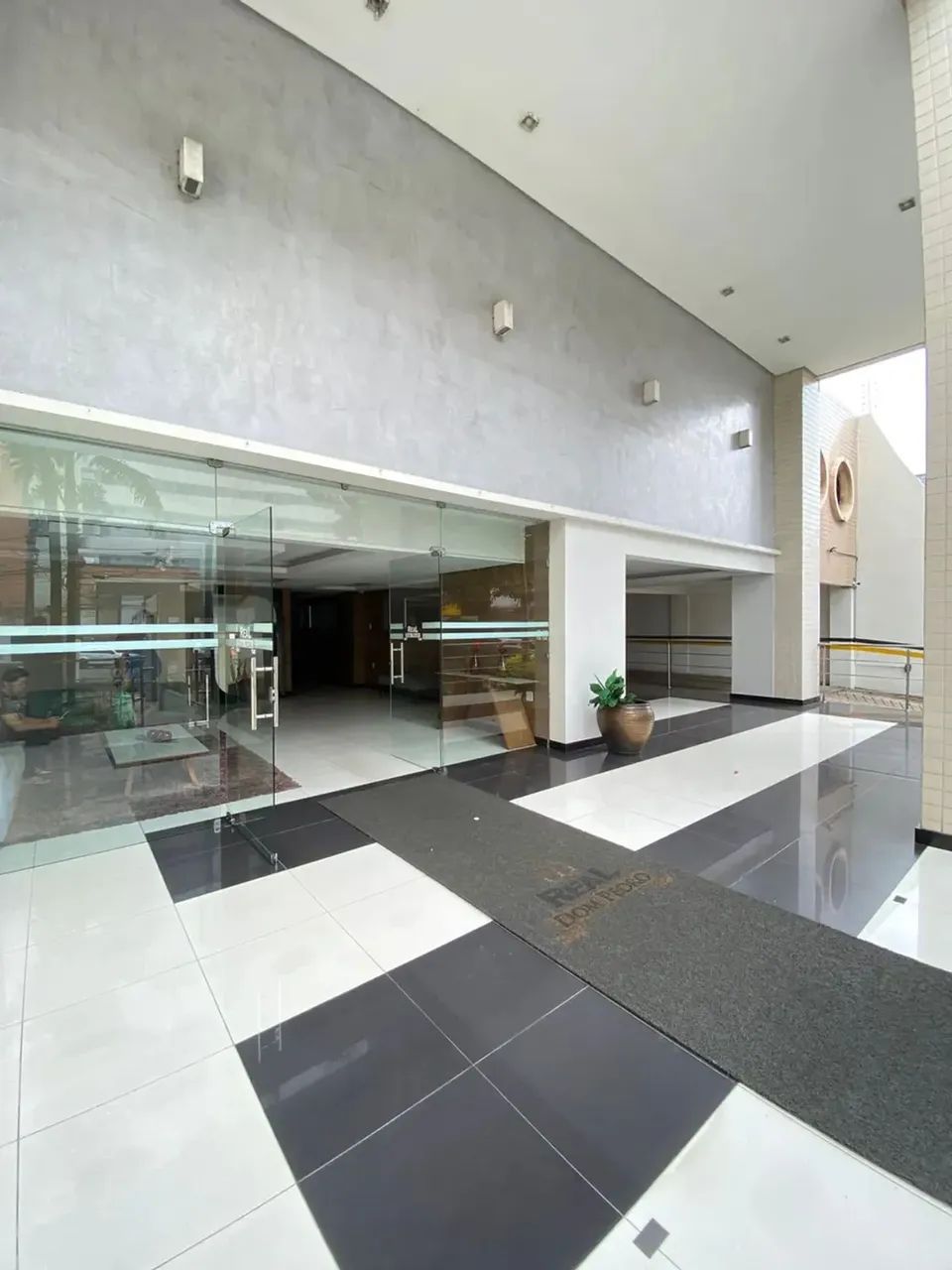 Edifício Real Dom Pedro 2 quartos sendo um deles uma suíte, 77m², Andar Alto, Bairro: Umar