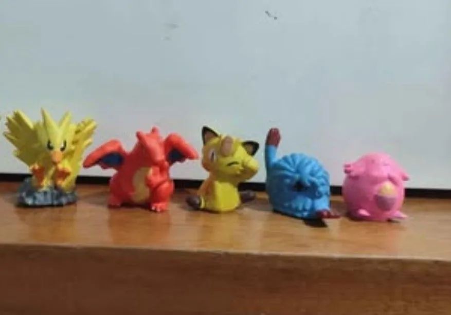 Miniatura pokémon de dedo com 5 bonecos - Foto 2