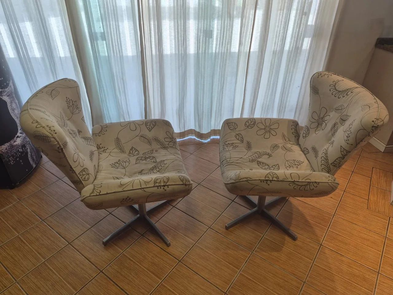 Vendo 2 poltronas usadas - Foto 3