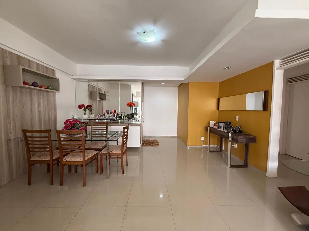 Apartamento Mobiliado 157m² no Meireles | 3 Quartos | 200m da Beira-Mar | R$ 880 Mil. - Foto 2