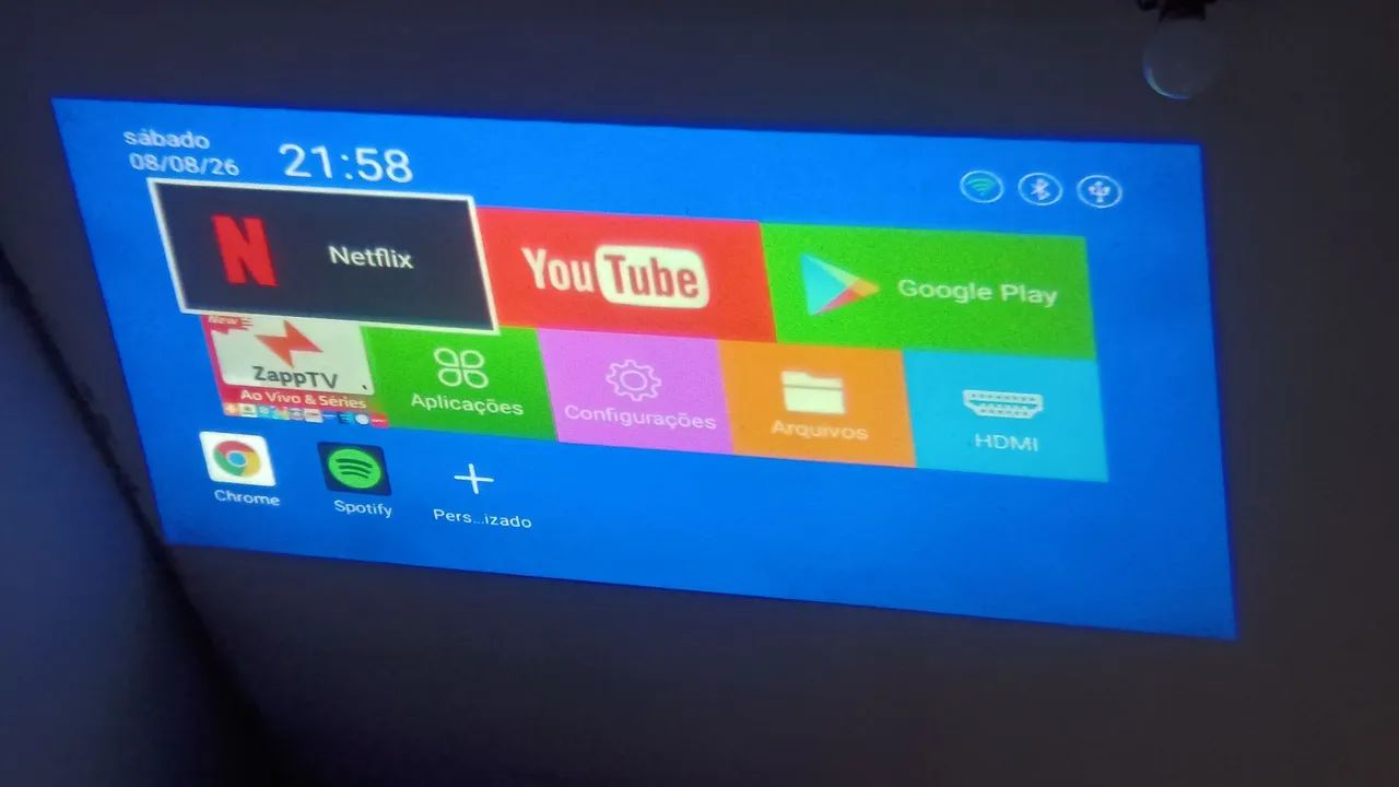 Projetor para assistir e se diverti.