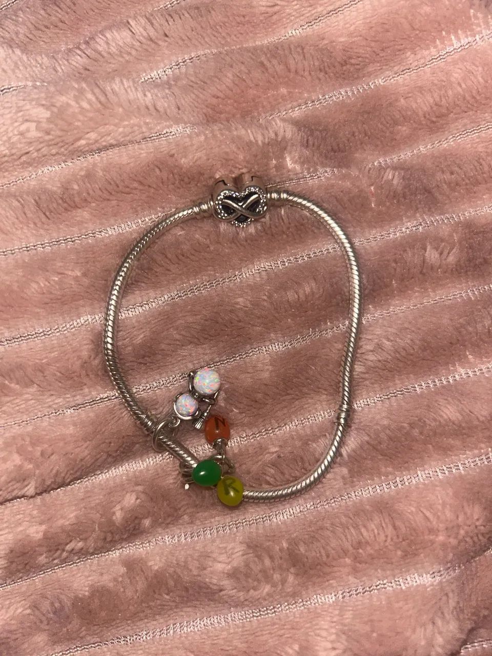 Pulseira Pandora original com berloques  - Foto 2