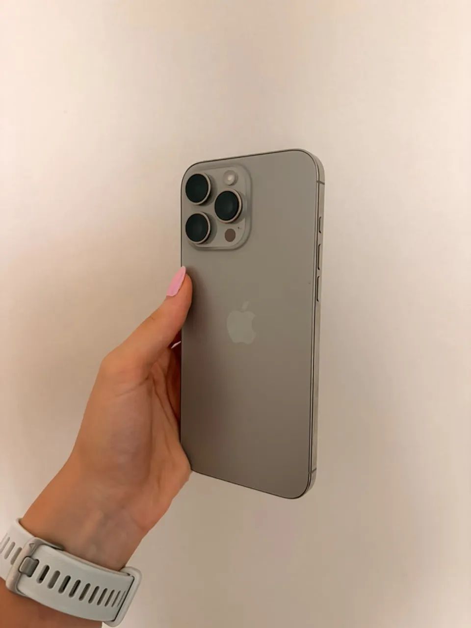 Iphone 16 pro max, cinza 