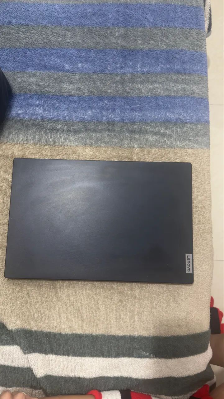Notebook Lenovo v15 g2  - Foto 4