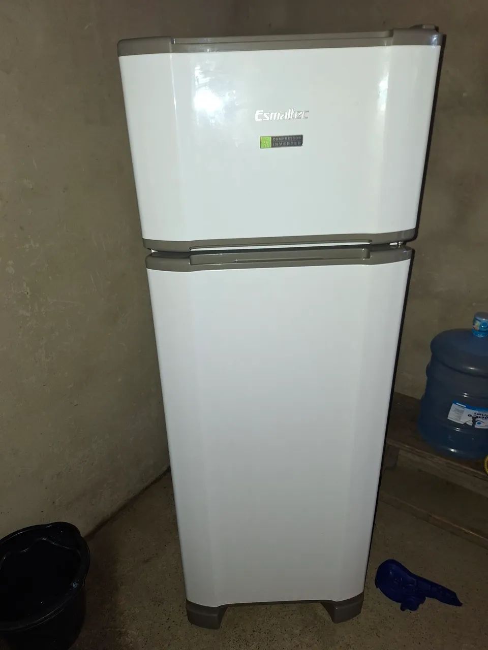 Refrigerador Esmaltec semi novo