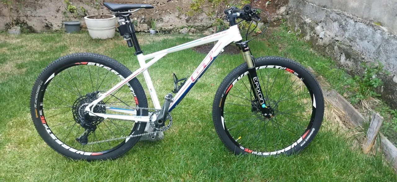 Bicicleta GT 27,5