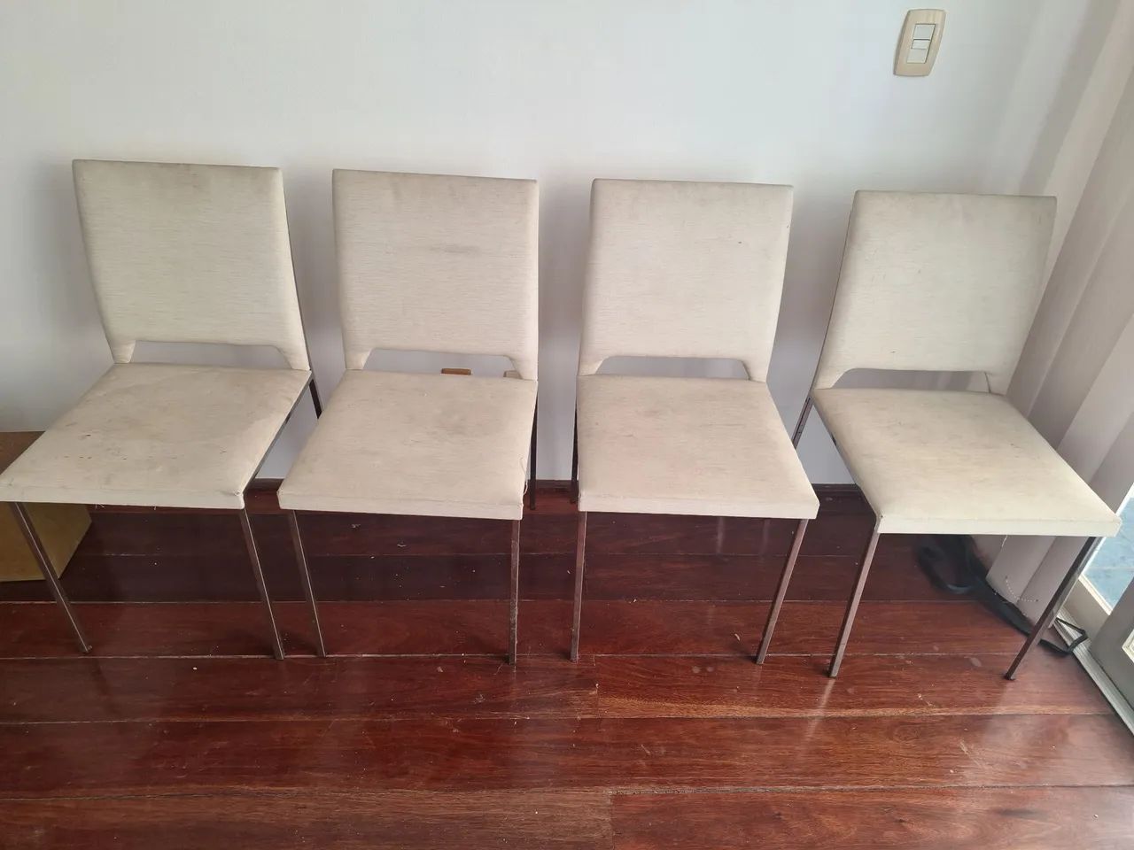 Cadeiras com estrutura em inox. - Foto 2