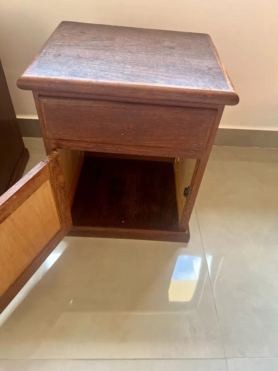 Mesa/Apoio de cabeceira de madeira  - Foto 3