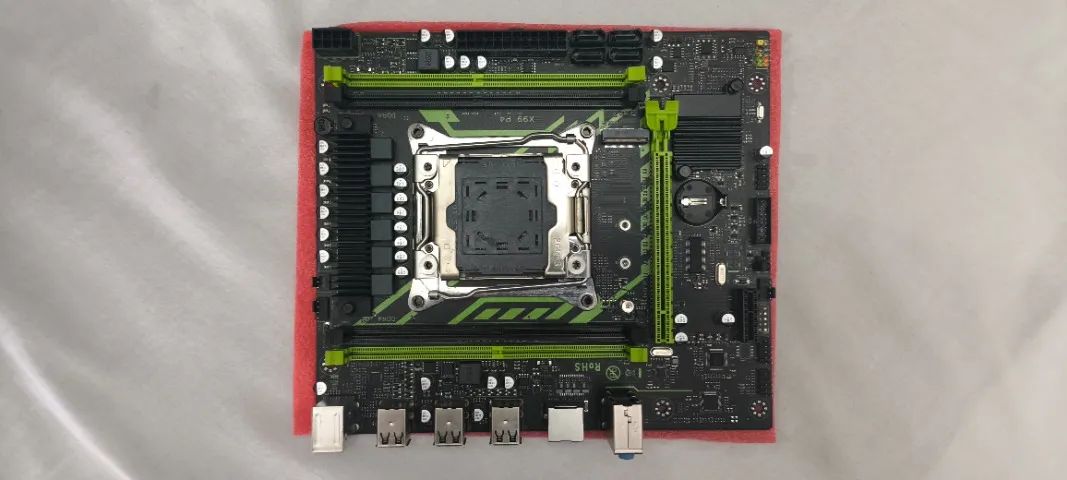 Placa-mãe ZSUS X99-P4 Nova