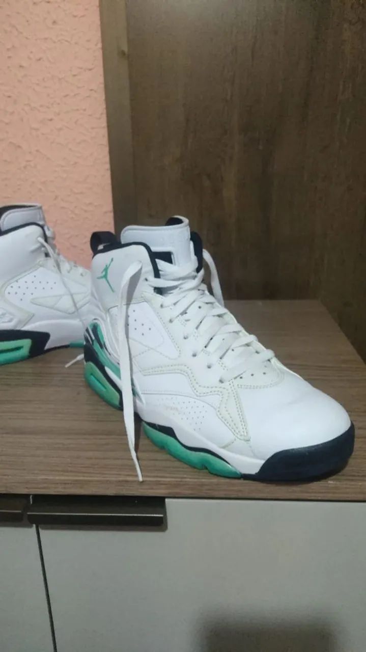 Tênis Jordan MVP original.