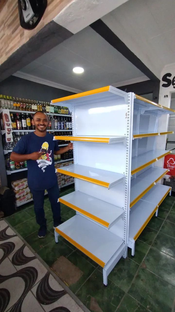 GÔNDOLAS DE PAREDE, CENTRO E PONTA DE GÔNDOLA S/A