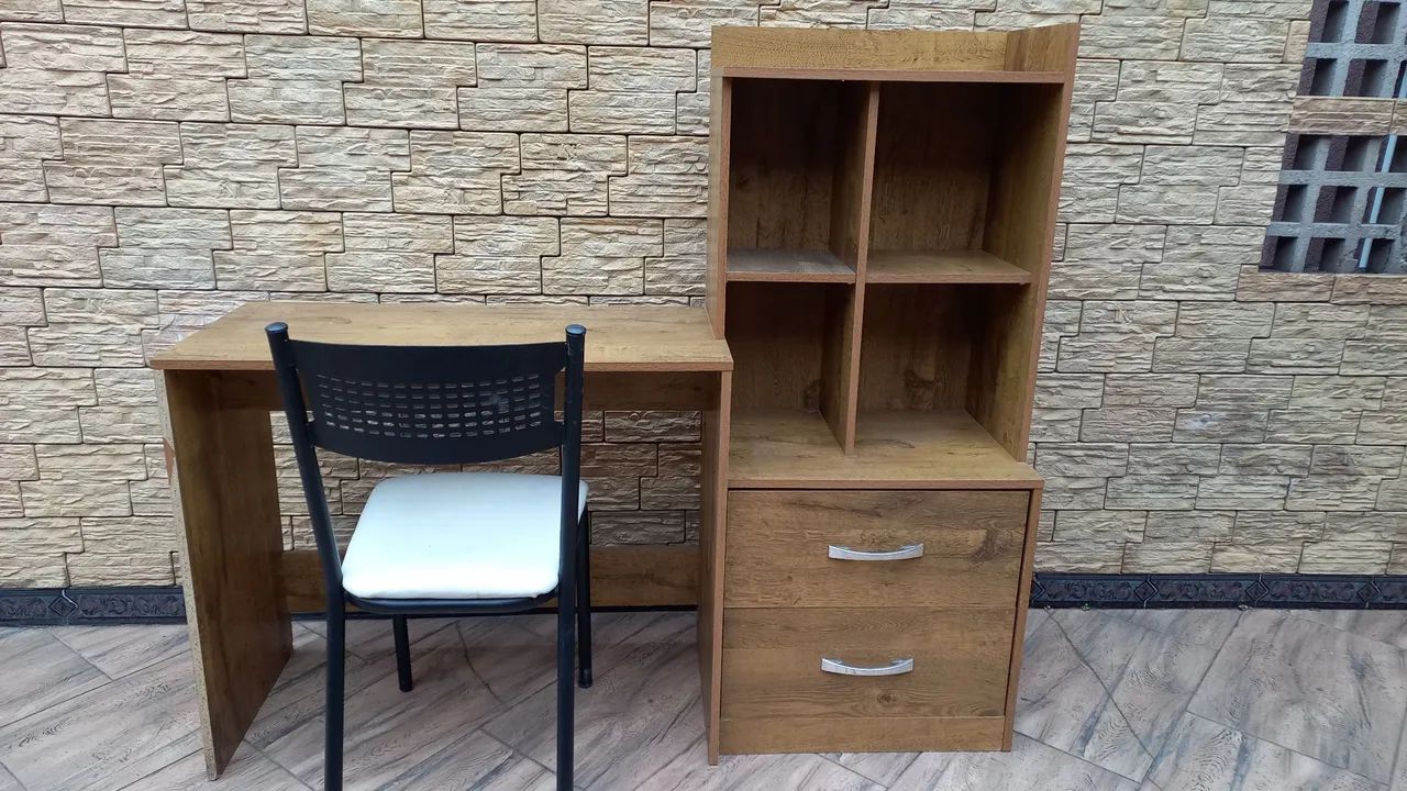 Entrego: Mesa para Computador e Estudos em madeira mdf com cadeira estofada - Foto 4