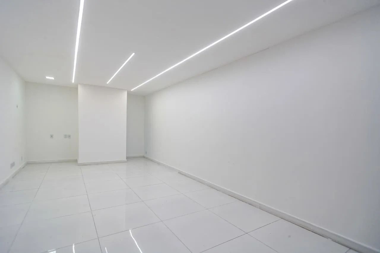 Loja na Avenida Jabaquara, 944  70 m²