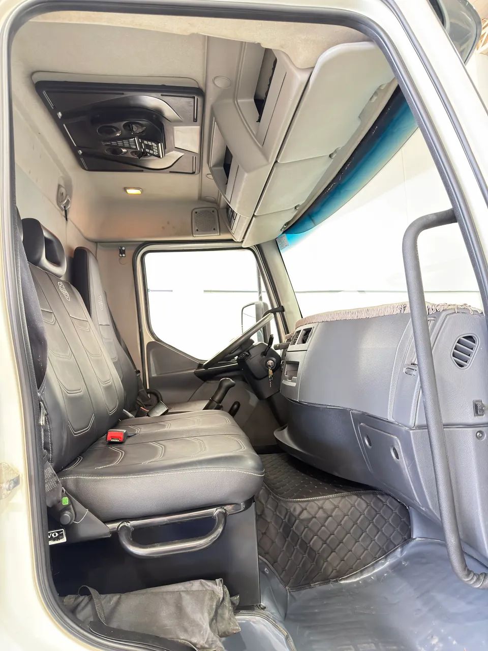 VOLVO VM270 6M LX - Foto 4