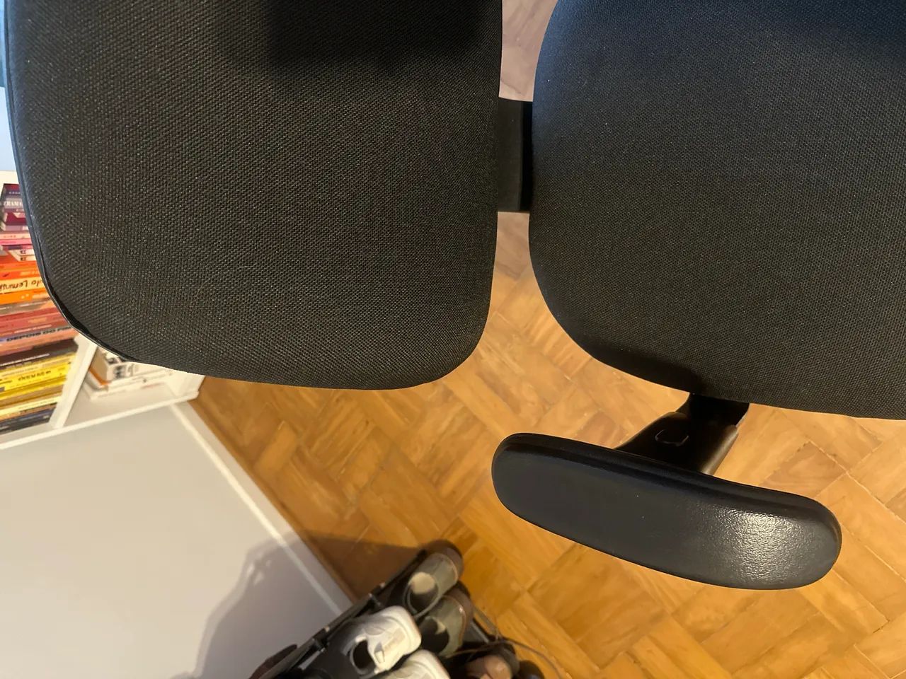 cadeira escritorio ergonômica flexform - Foto 3