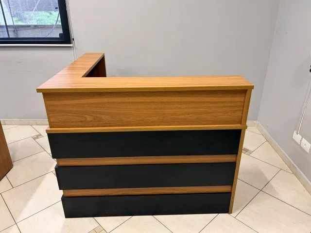 BALCÃO RECEPÇÃO ESCRITÓRIO EM L COM MESA E GAVETA  - Foto 4