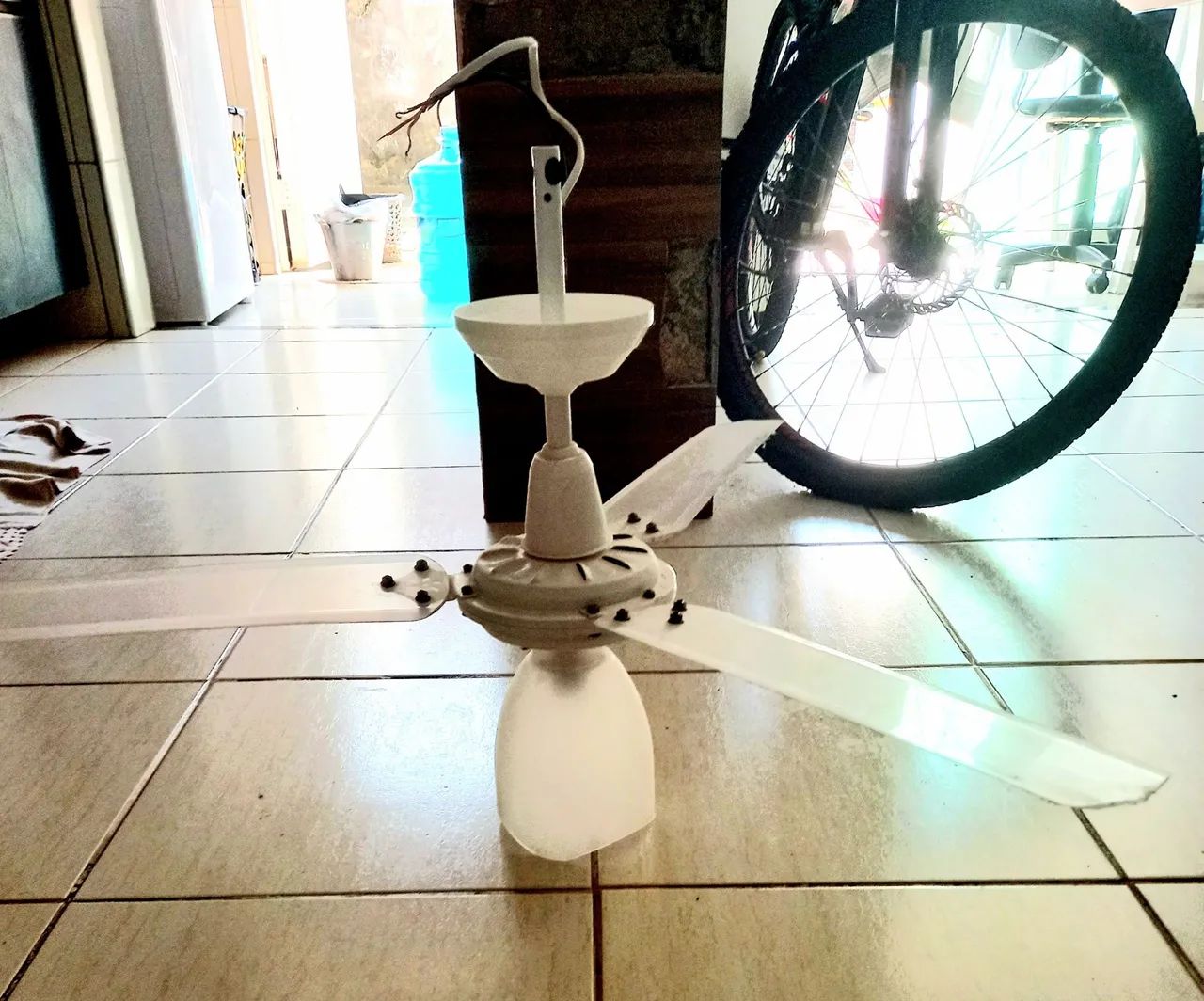 2 Ventiladores de teto com luzes - Foto 3
