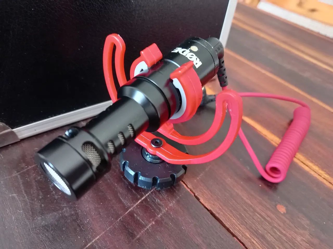 Microfone Rode vídeomic para câmera  - Foto 5
