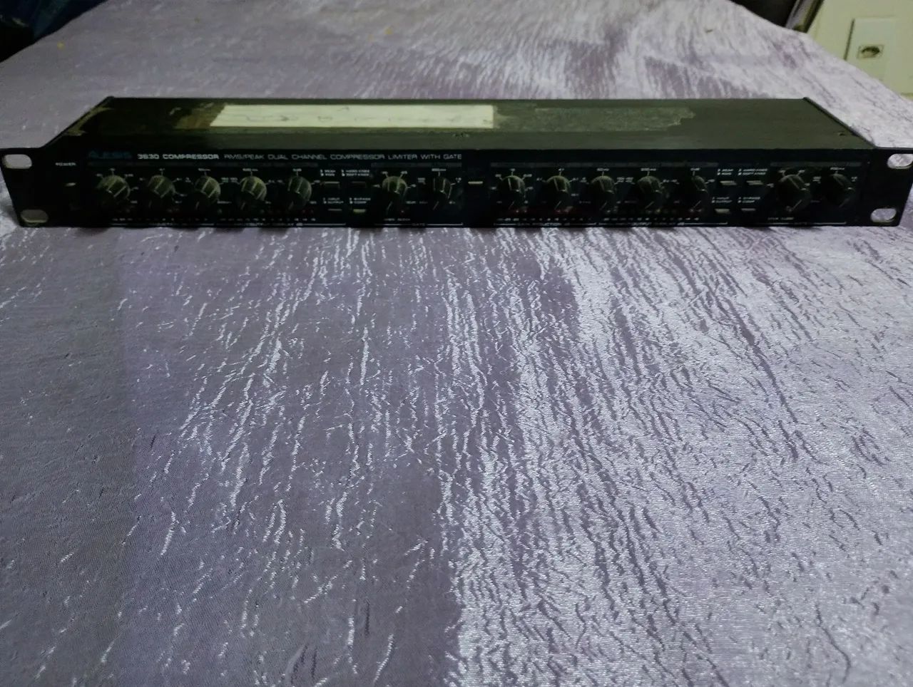 Compressor Alesis 3630 - Foto 4