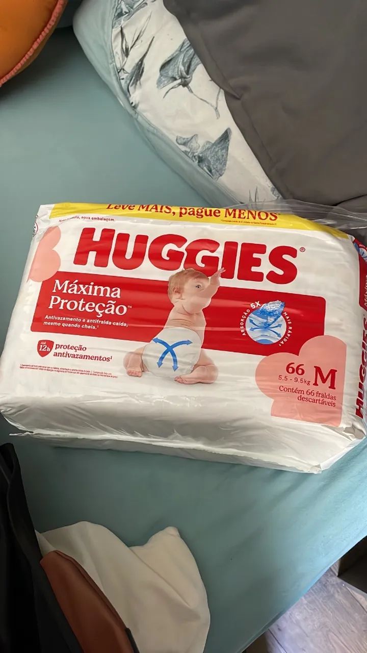 Fraldas Huggies máxima proteção TAM M  - Foto 4