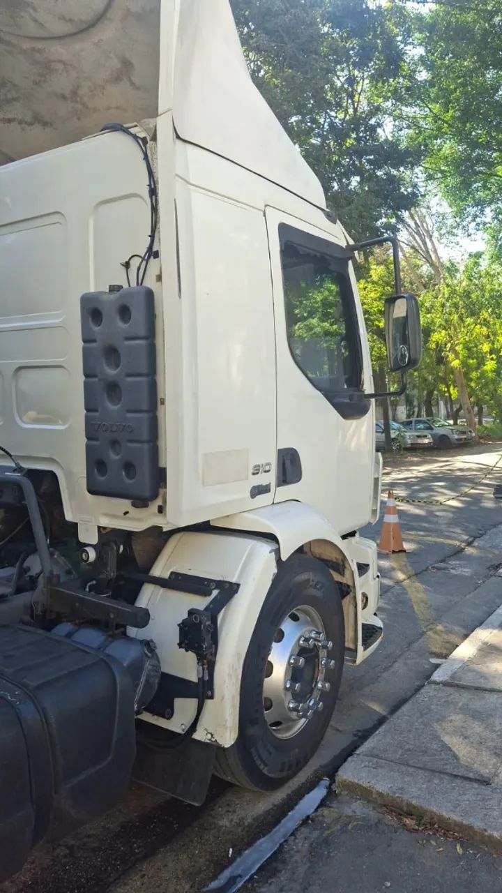 Volvo VM 310 - Foto 2