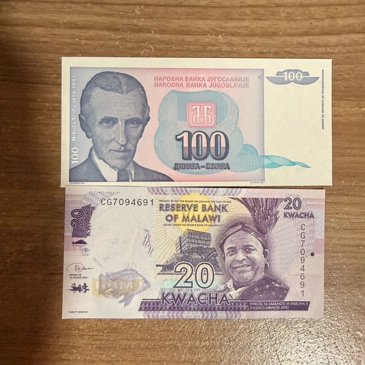 Kit de 2 Cédula Estrangeira colecionáveis FE