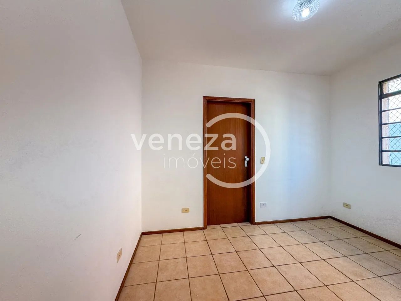 Apartamento para alugar no Edifício Firenze, Centro de Londrina - Foto 2