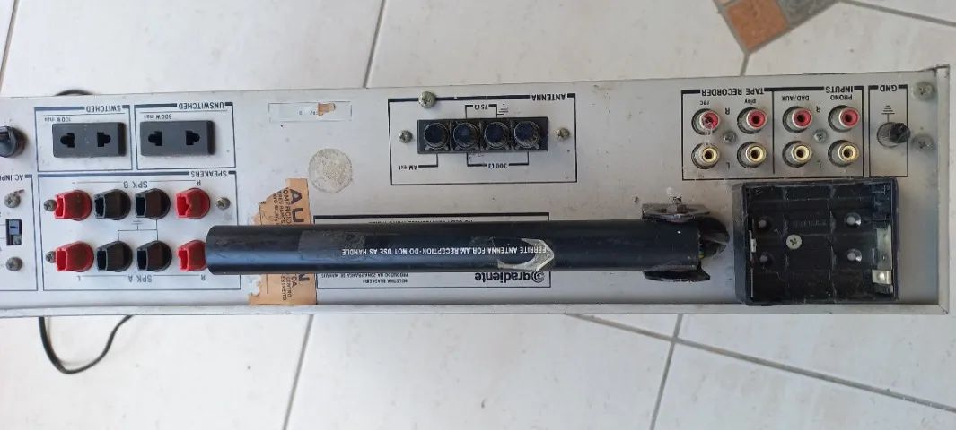 Tuner e amplificador Gradiente