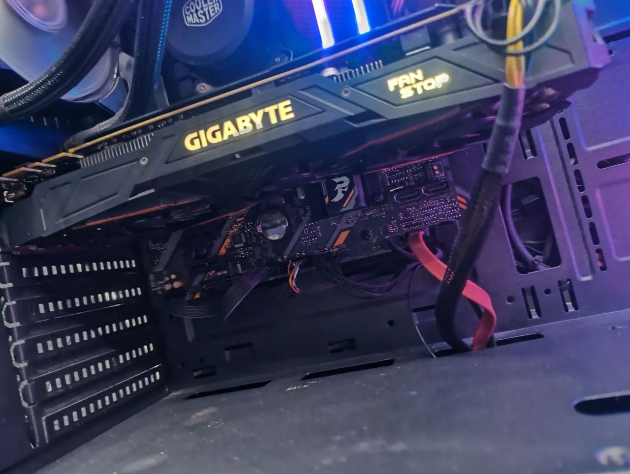 Cpu gamer core i7 8700, GTX 1070, 16 GB ram 