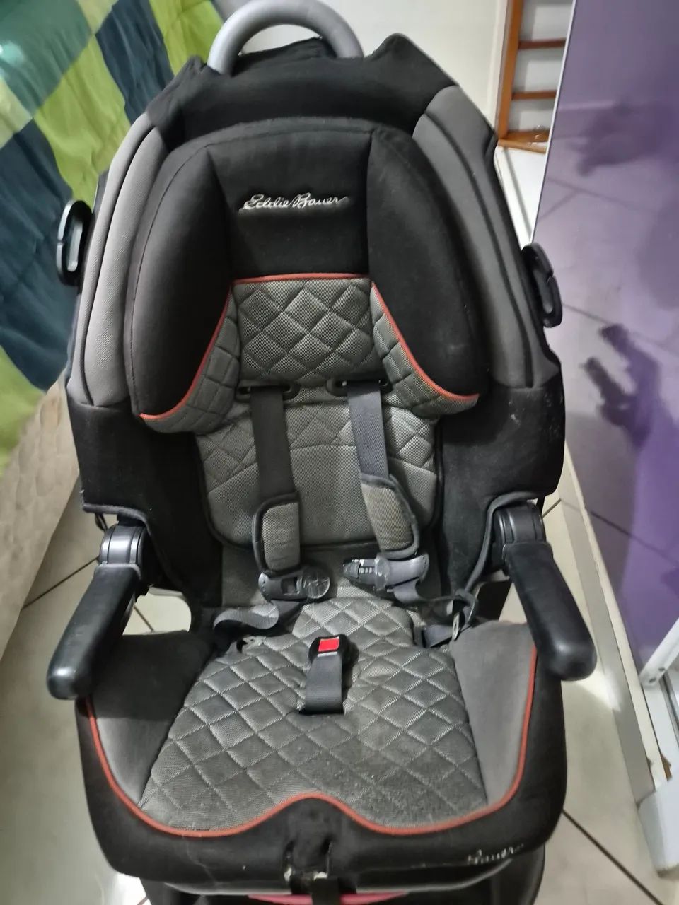 Cadeirinha de carro eddie bauer