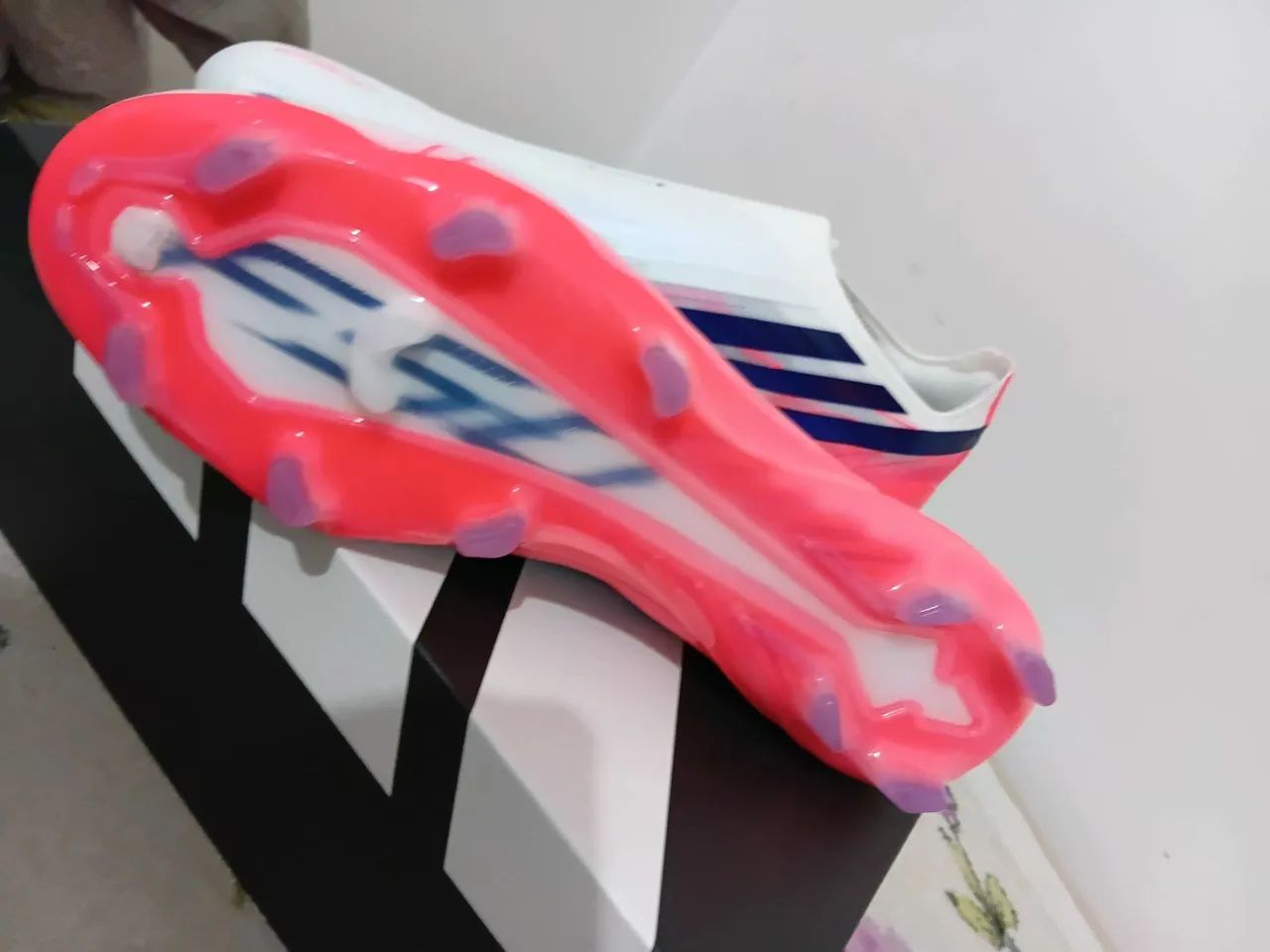 Chuteira Adidas F50 Hyperfast Pro - Foto 3