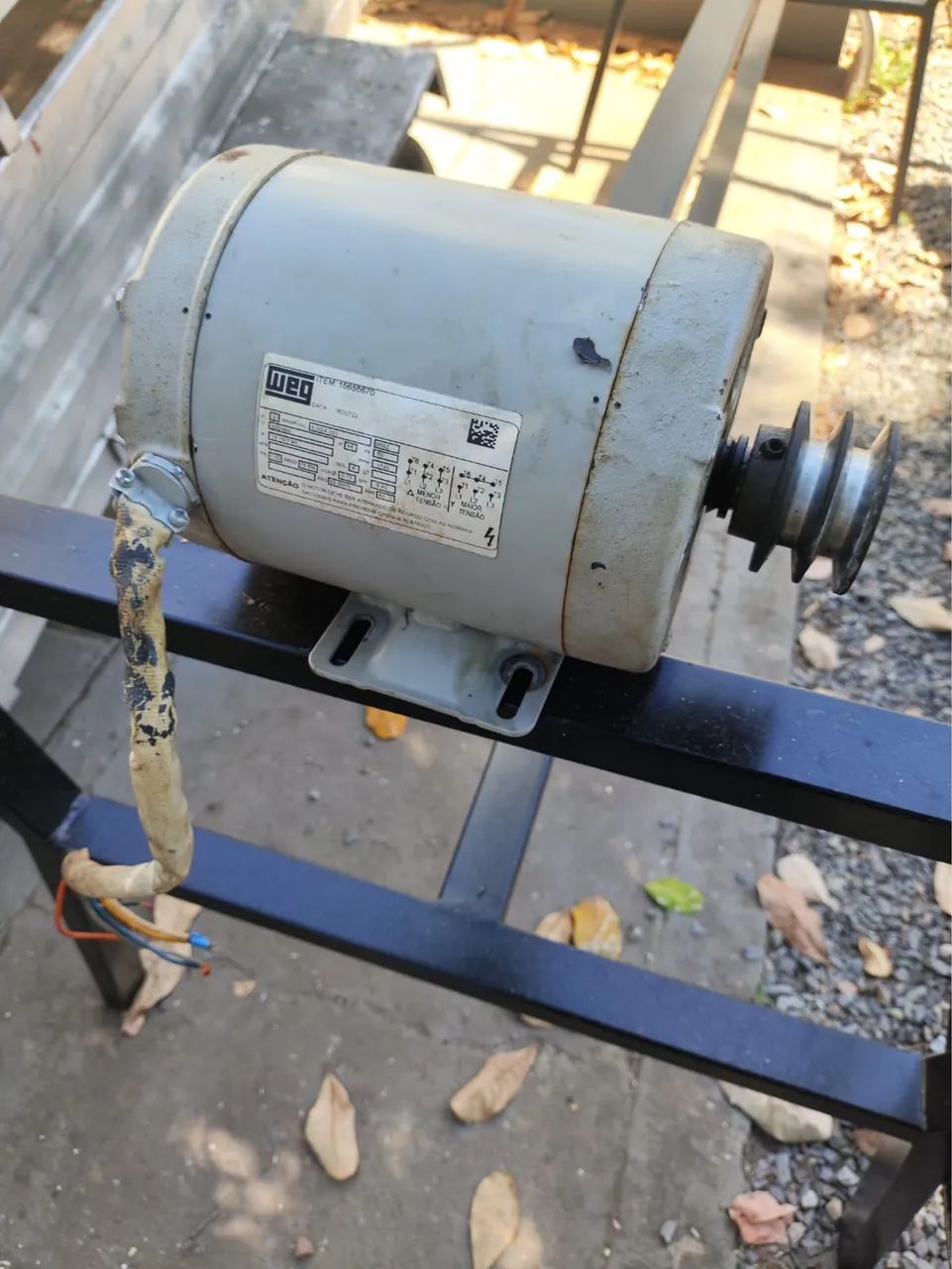 Elevador Automotivo - Trifásico (2.500 kg) - Foto 2