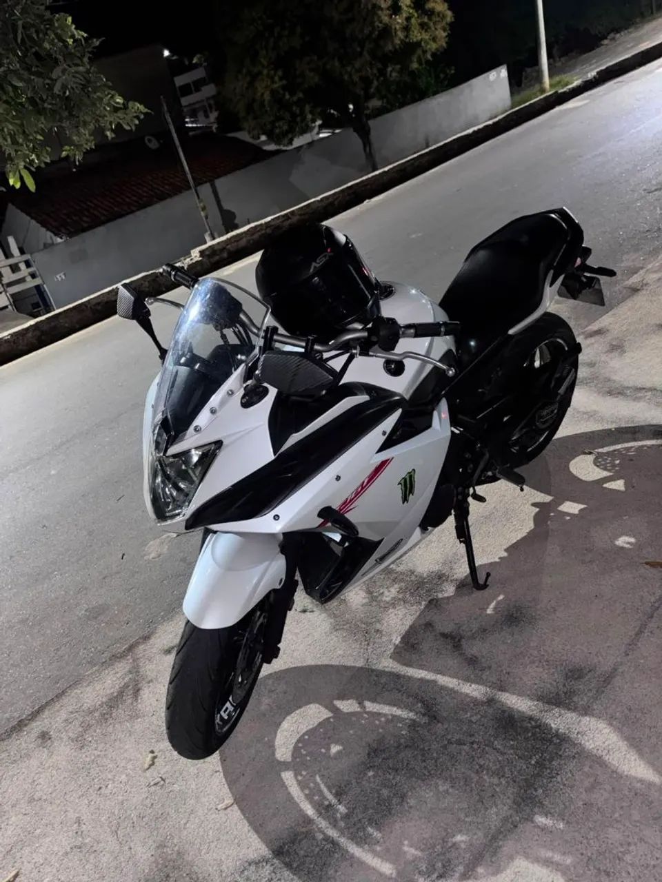 XJ6F 2012 - Foto 3