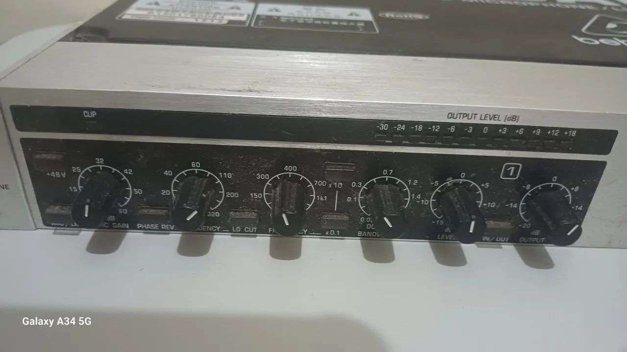 Ultragain Pro Beringher MIC2200 VALVULADO. GANHO DE VOZ! - Foto 2