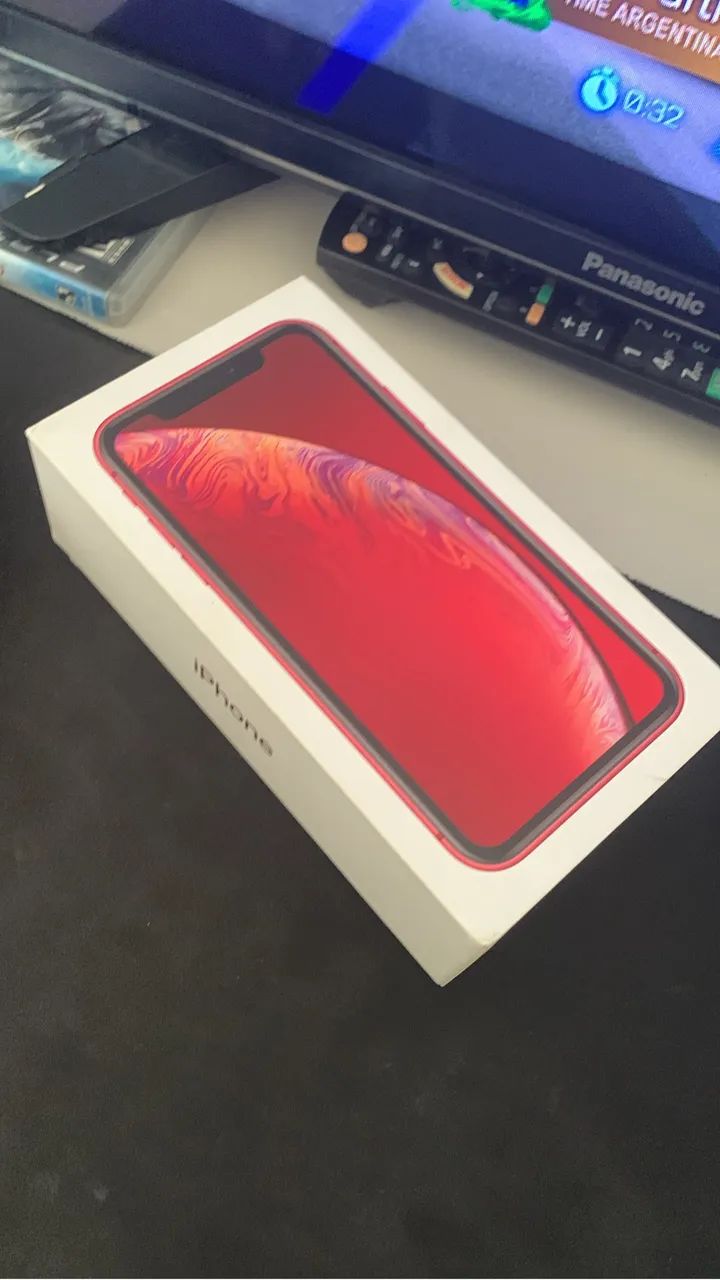 iPhone XR vermelho 128gb
