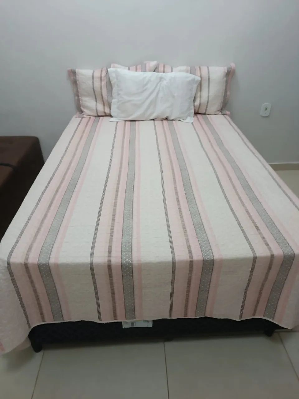 Cama de Casal Semi Nova com Cabeceira - Foto 3