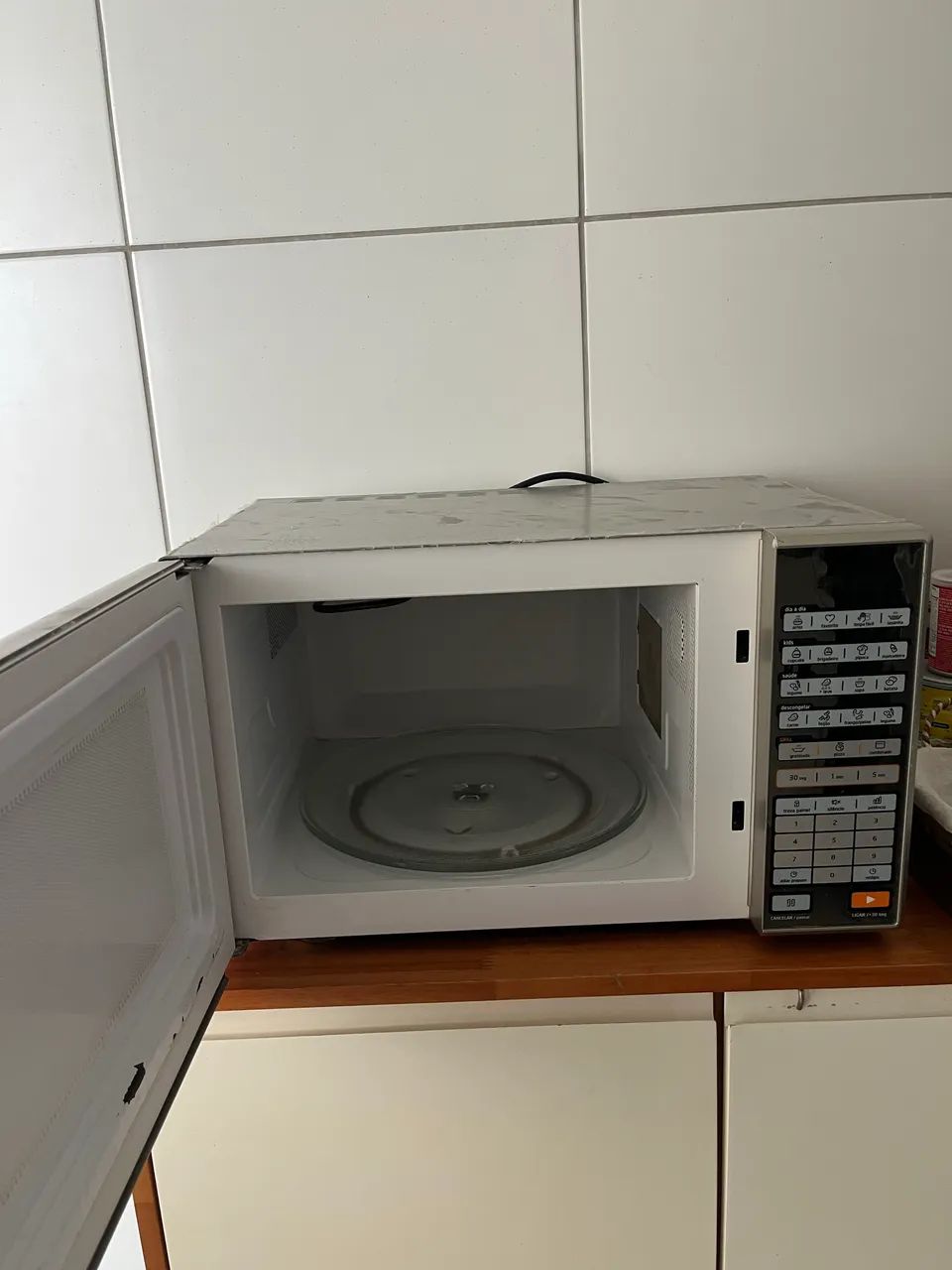 Microondas 30 litros  - Foto 3