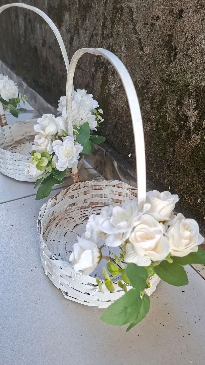 Cesta de flores e placa para casamento. - Foto 3