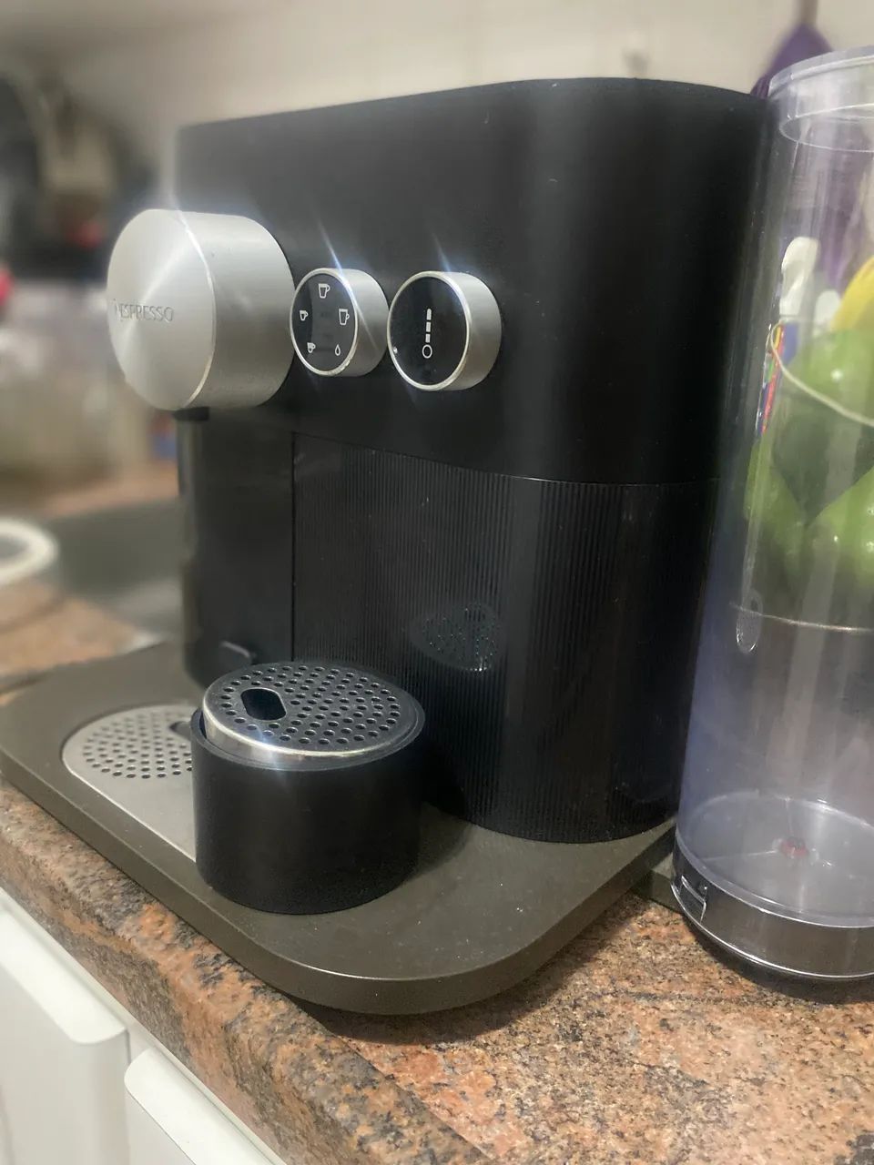 Cafeteira Nespresso Nova - Café Premium em Casa - Linda e Completa! - Foto 3