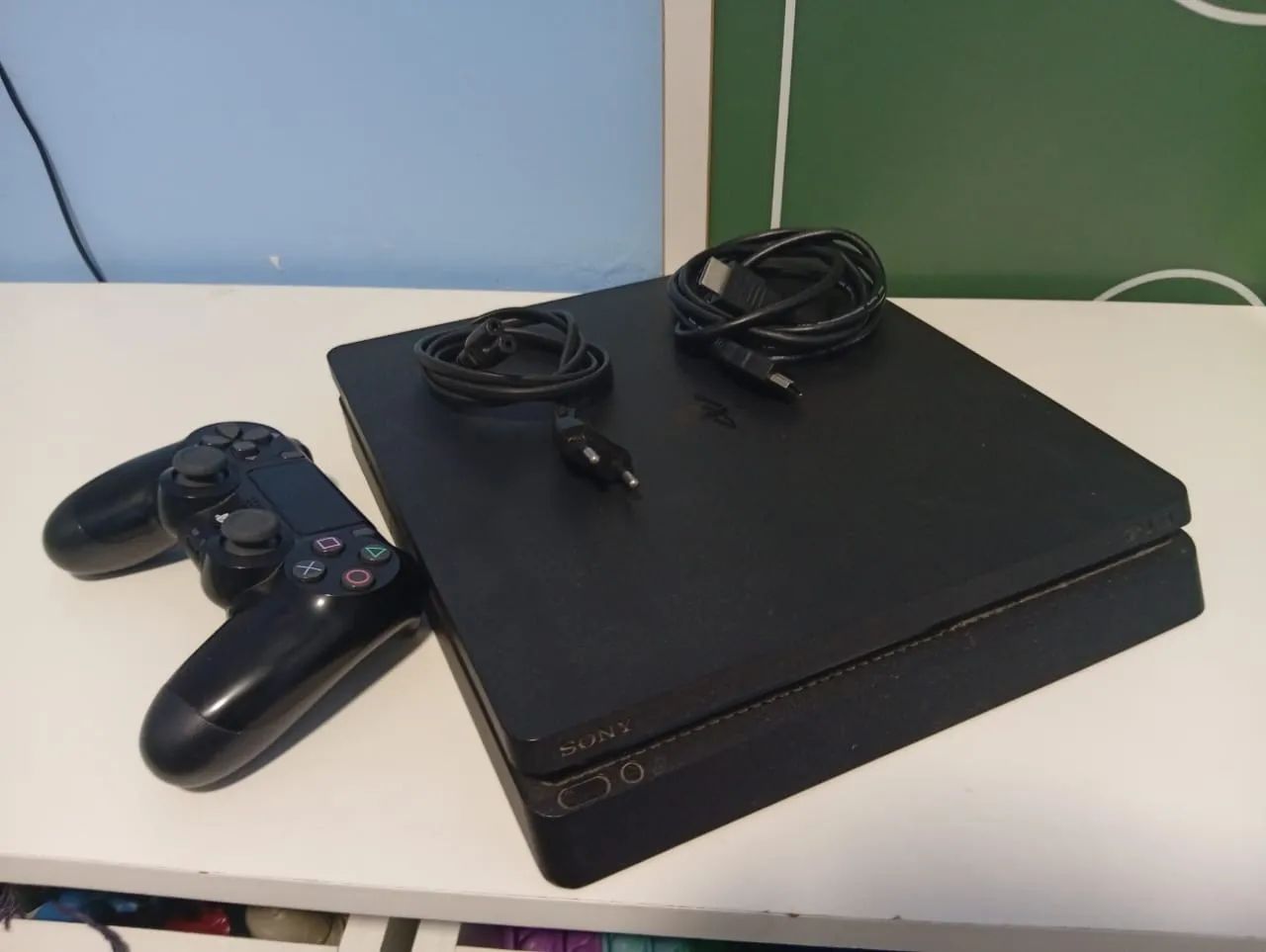 Ps4 slim 