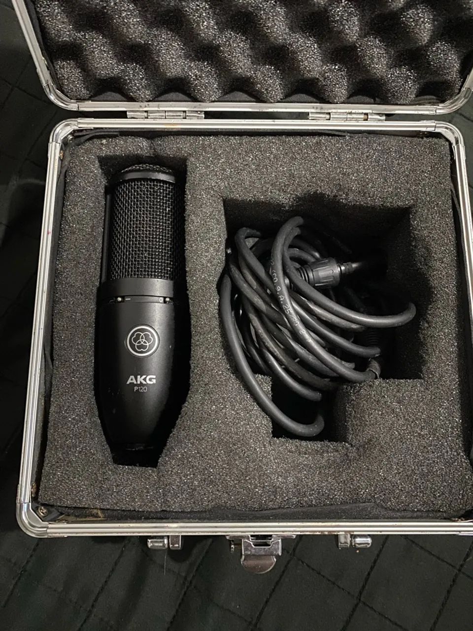 Microfone Akg P120