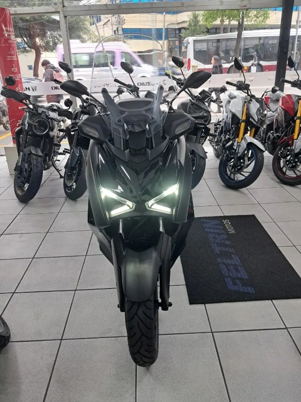 YAMAHA XMAX 300 CONNECTED ABS - Foto 2
