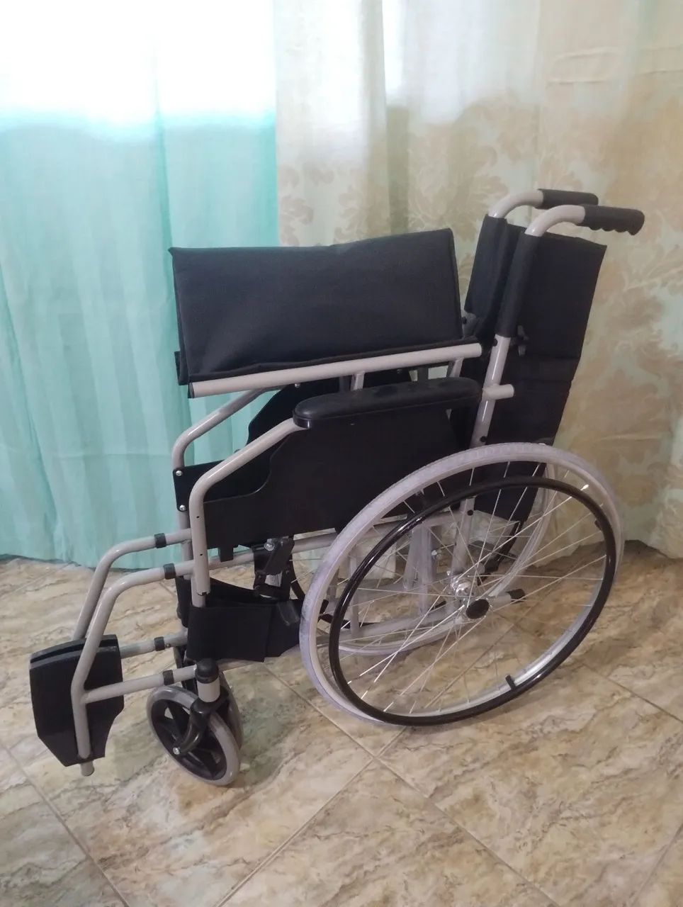 Cadeira de rodas ( Nova - não usada) - Foto 3