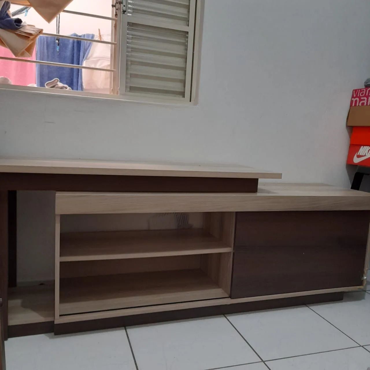 Sofá retrátil e reclinavel 2,5m e rack - Foto 2