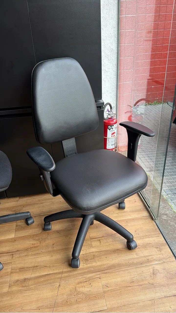 Cadeira Presidente Flexform  - Foto 2